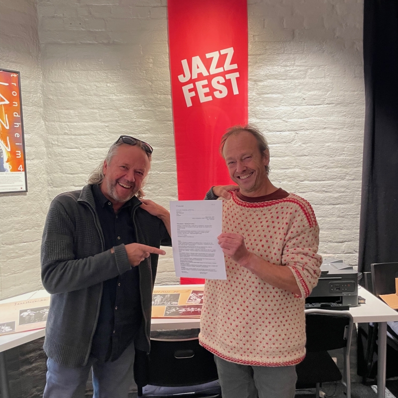 Picture of festival director Ernst Wiggo and Bjørn Klakegg